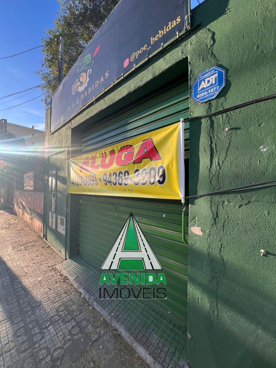 Salão comercial com aproximadamente 65 m² no Bairro Rudge Ramos