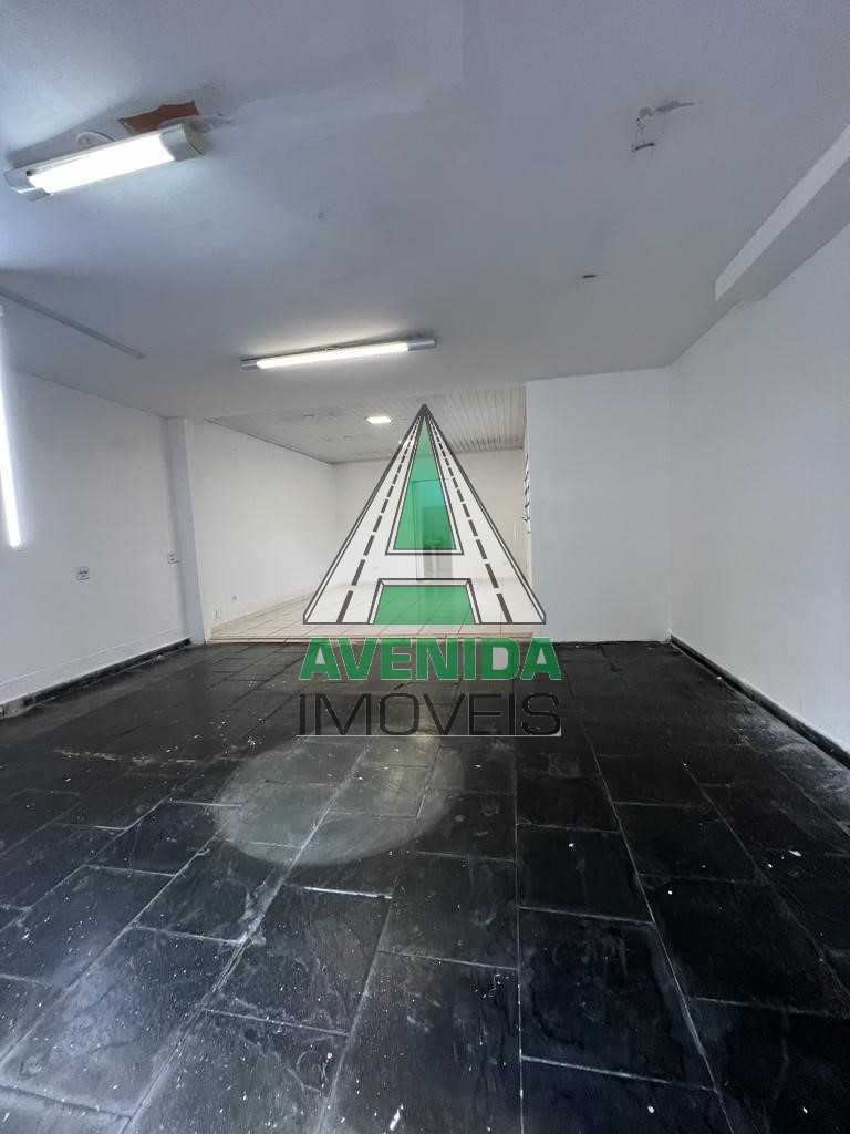 Salão comercial com aproximadamente 65 m² no Bairro Rudge Ramos