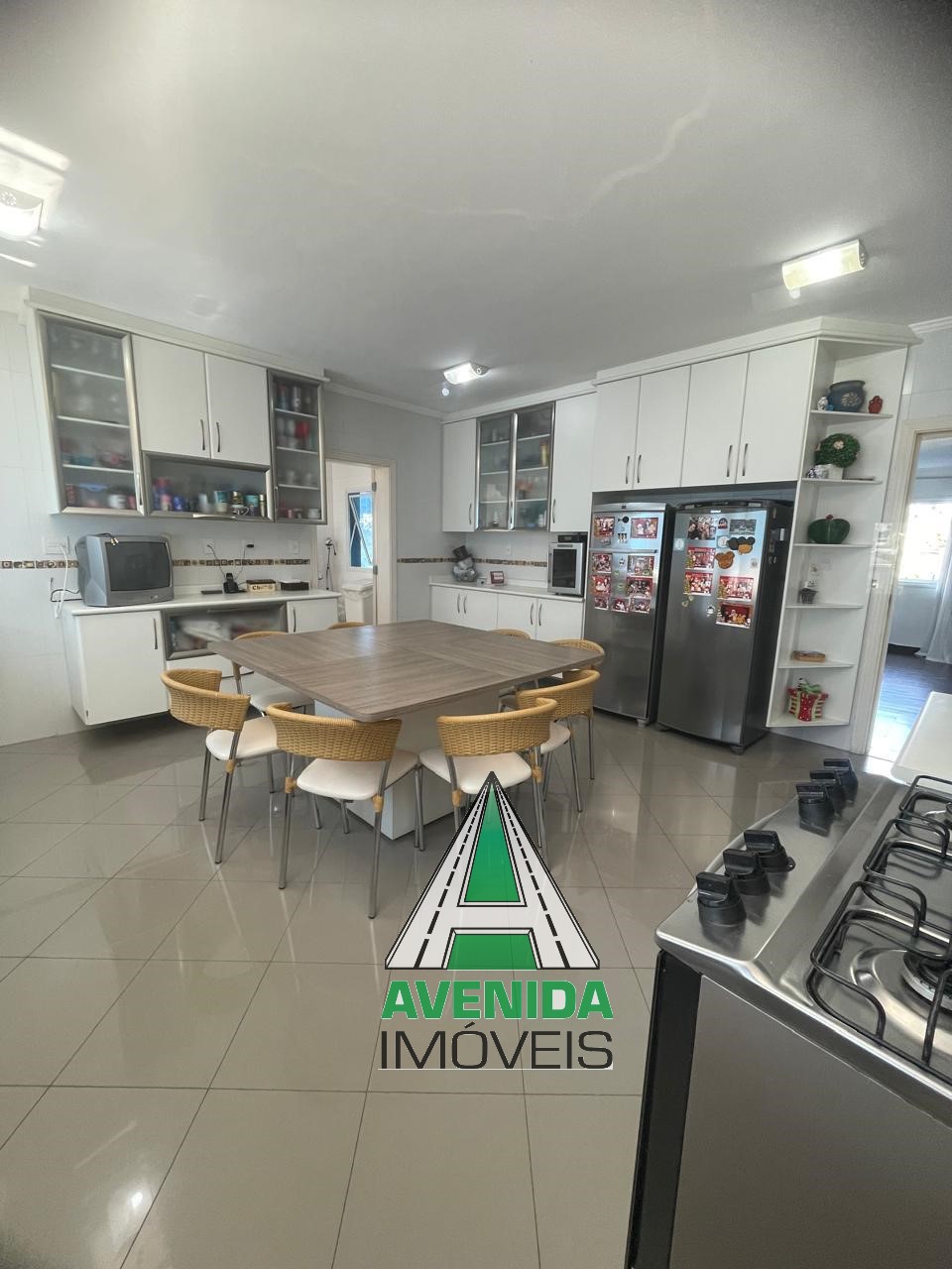 Lindo sobrado, 542 m² com 5 dormitórios, sendo 3 suítes, Swiss Park, São Bernardo do Campo