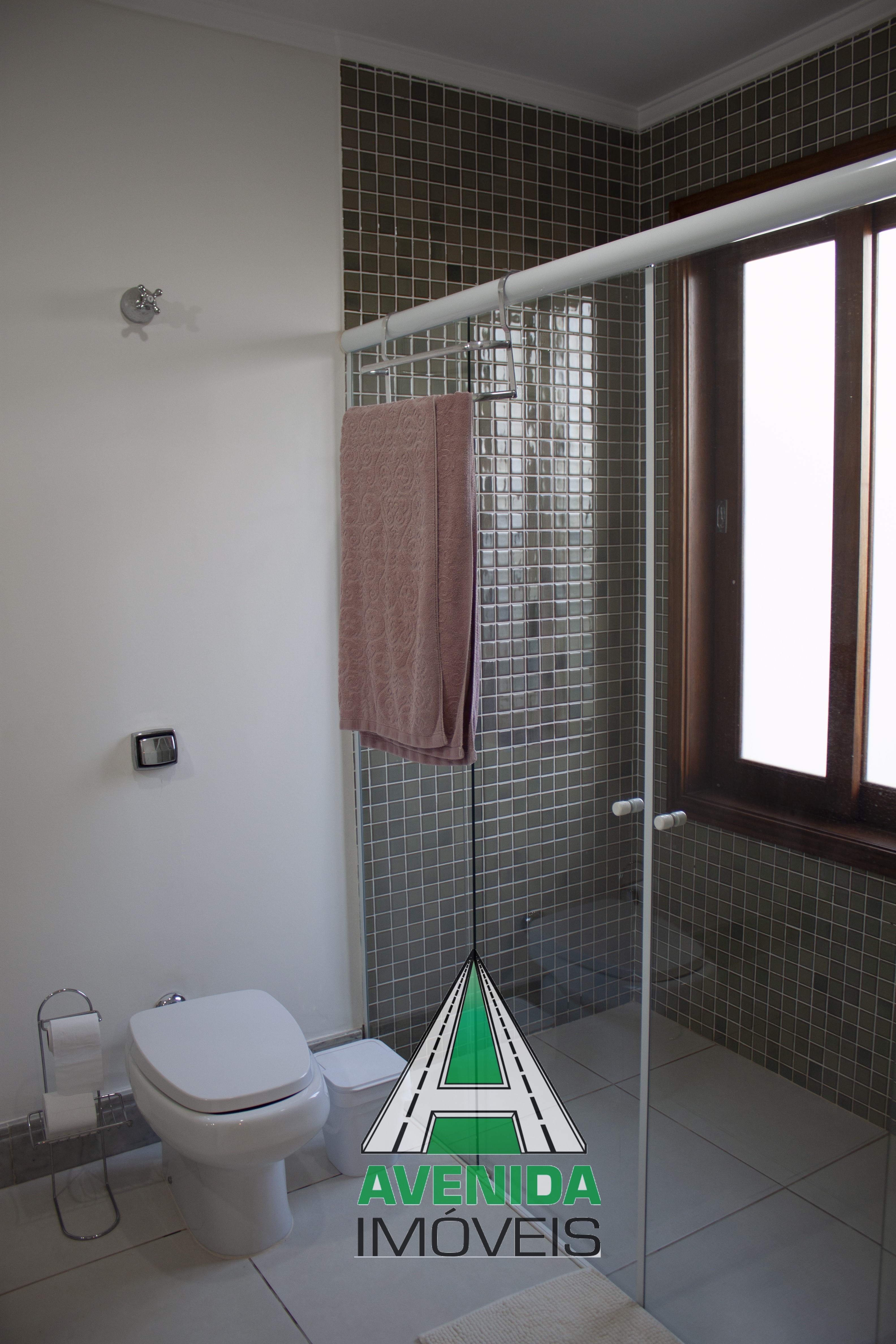 Linda casa térrea, 549 m² c/ 4 suítes na cidade de Cesário Lange- SP