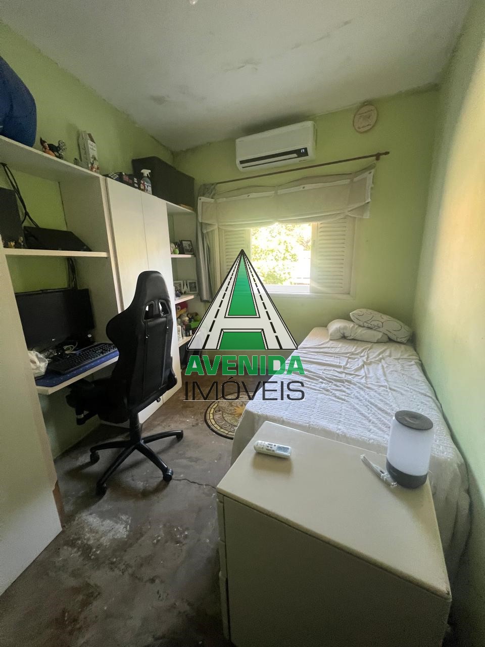 Casa  c/ 301 m² no Bairro Planalto em São Bernardo do Campo